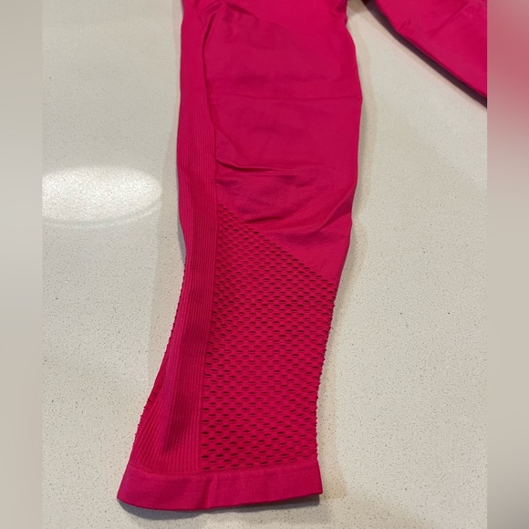 Fabletics Hot Pink Seamless Leggings - Picture 3 of 5